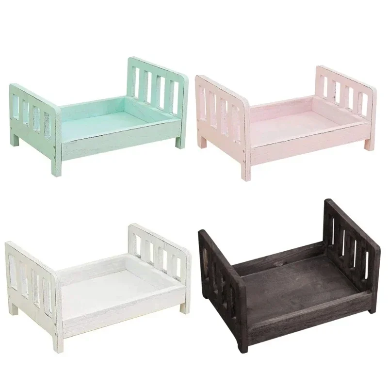 Infant Posing Sofa Retro Wood  - Photography Life recension och pris
