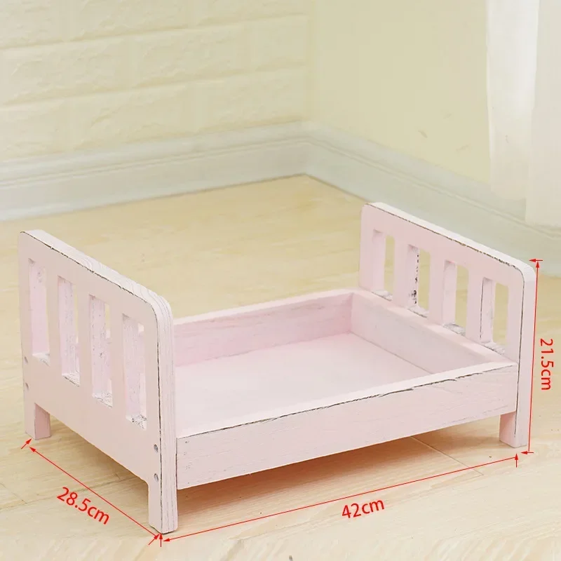 Infant Posing Sofa Retro Wood  - Photography Life recension och pris